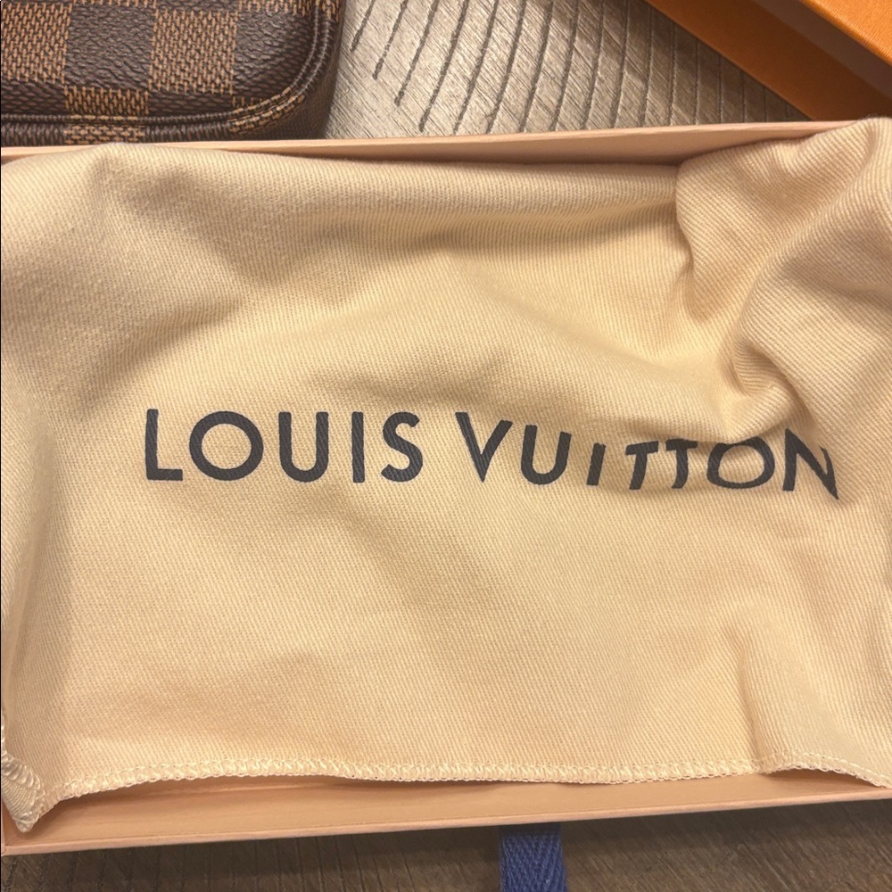 Authentic Louis Vuitton Brown Damier Ebene Mini Pouchette Accessories bag - Picture 9 of 9